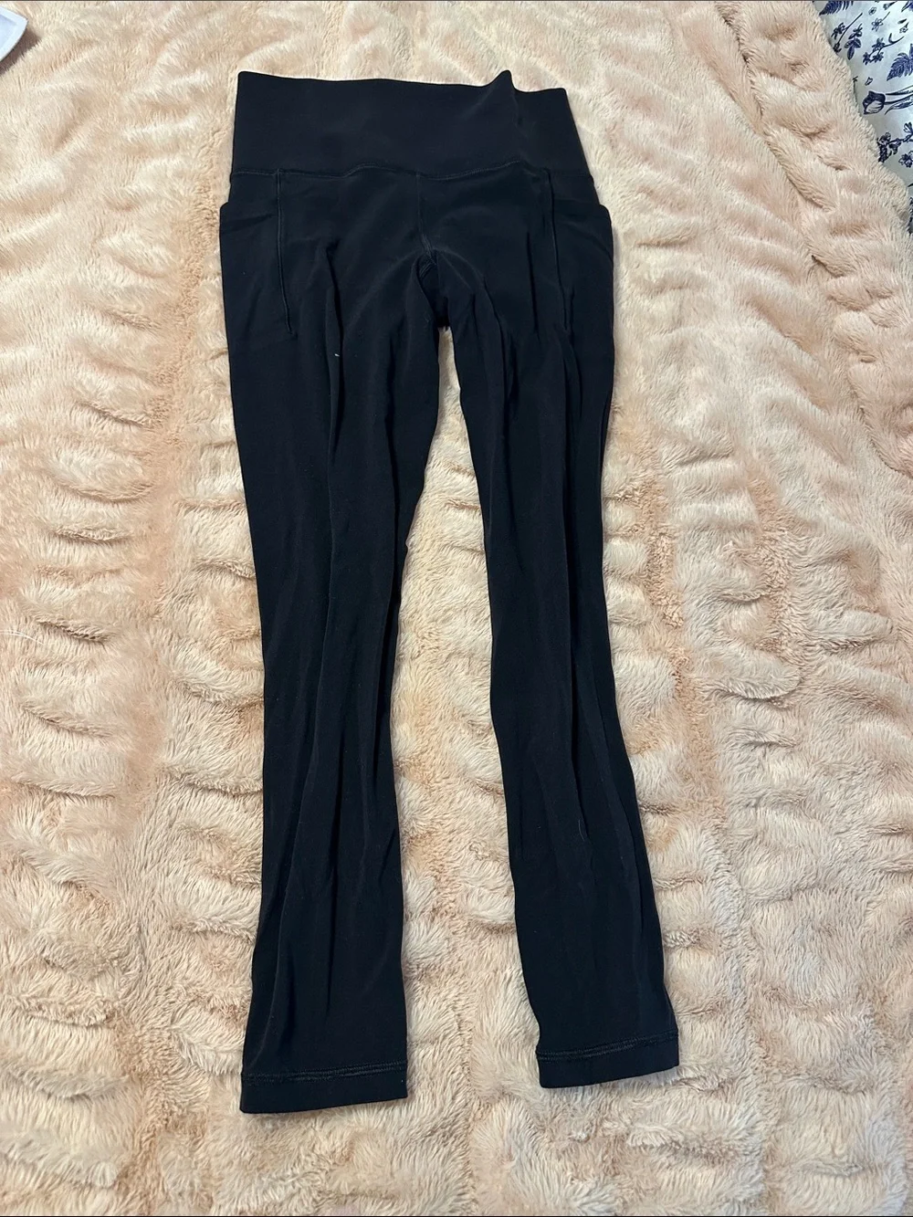 Athleta Black salutation stash 7/8 tight XS
